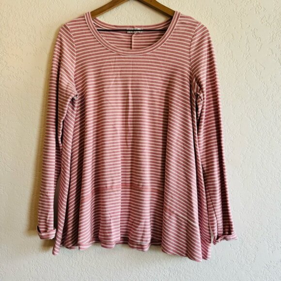 Liz Claiborne Navy Blue and White Long Sleeve Plaid Top - Picture 15 of 15